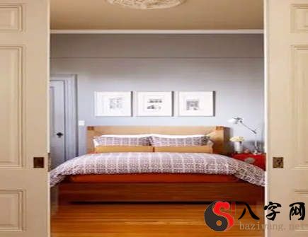 Bed to the door feng shui good