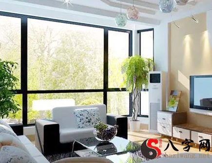 Window to the door of the feng shui good