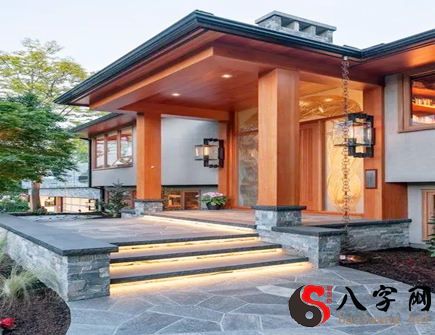 Feng Shui of villa door steps