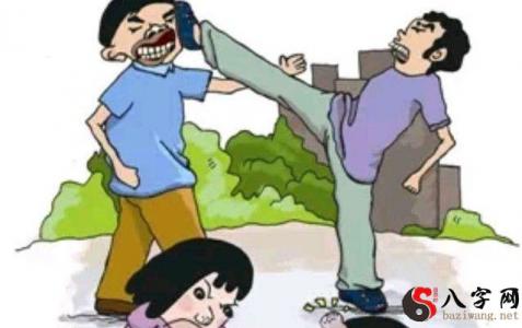 I dreamt that my daughter-in-law was hit many times in the mouth